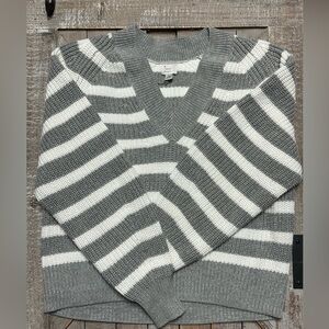 Women’s Sweater Size Small